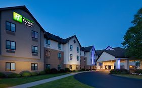 Holiday Inn Express & Suites Bradley Airport By Ihg